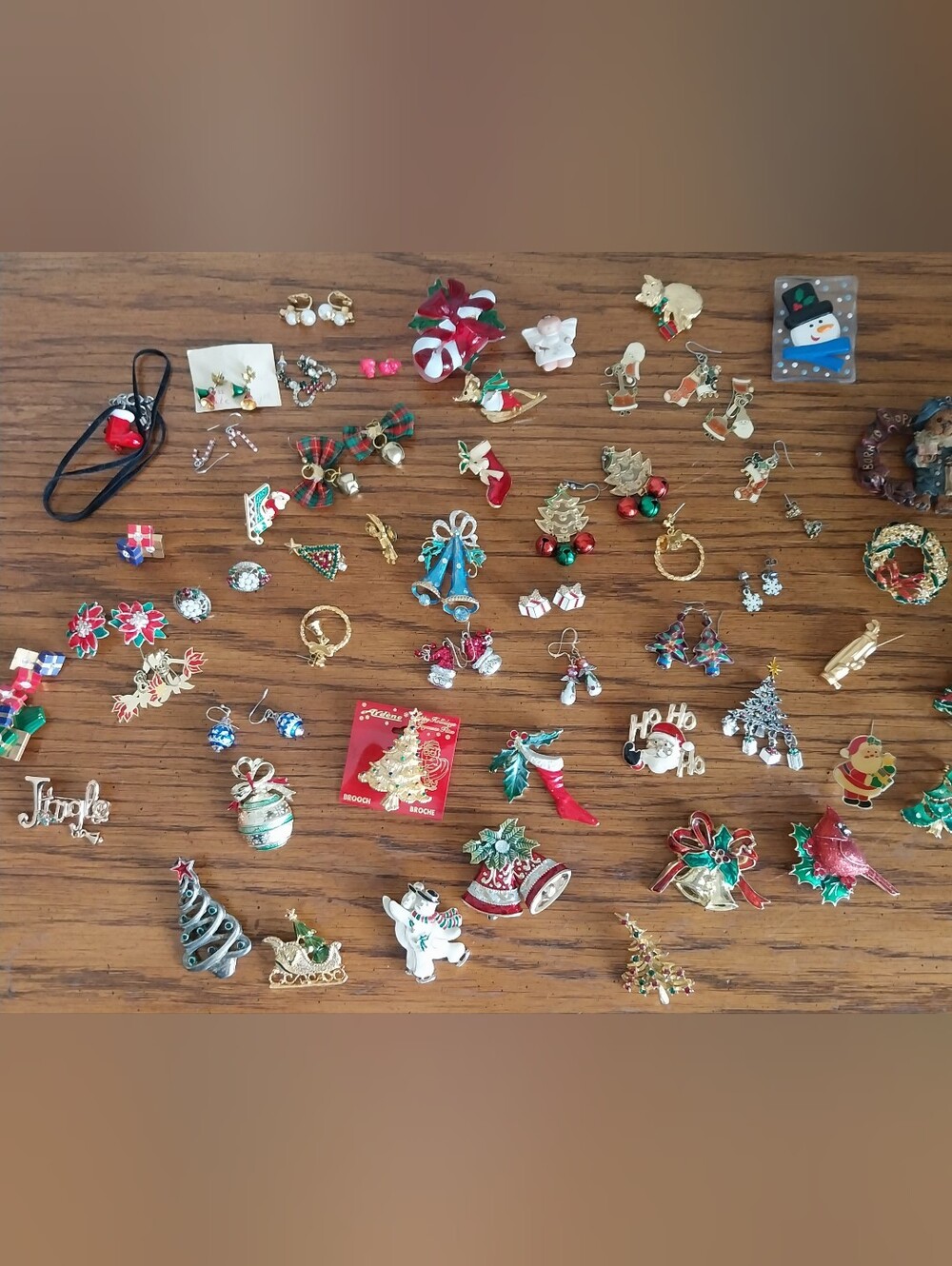 Vintage Christmas Women's Brooch Jeeelry Lot - Picture 11 of 13
